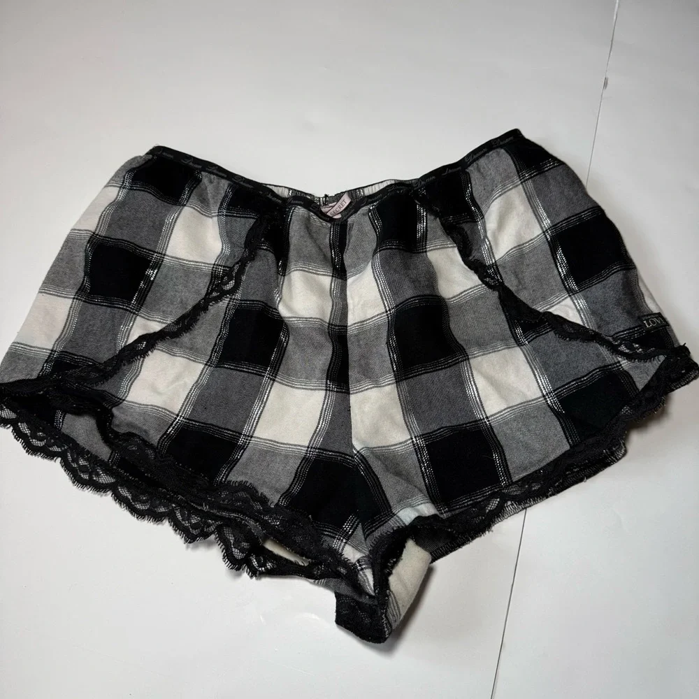 Victoria's Secret Black & White Plaid‎ Lace-Trim Sleep Shorts